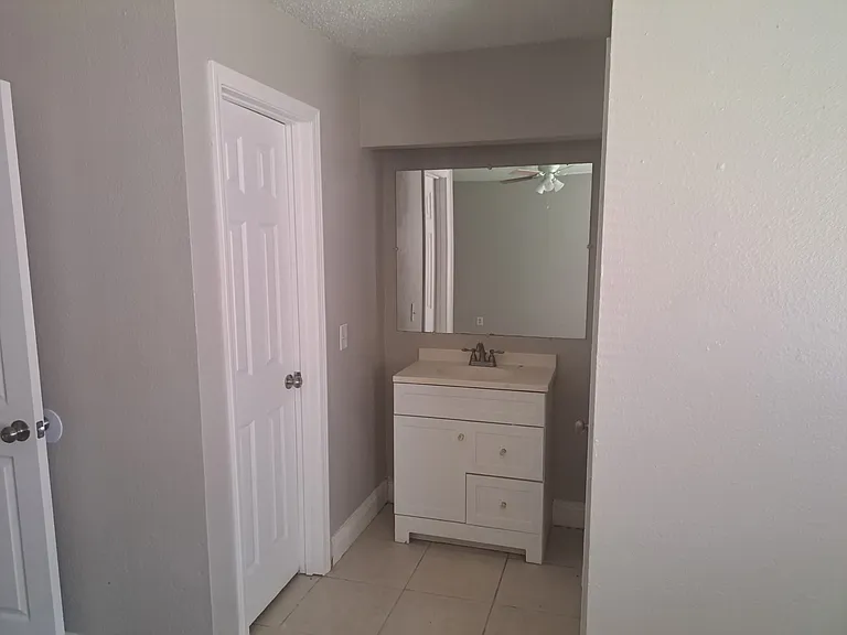 126 Foxbriar St — Photo 5