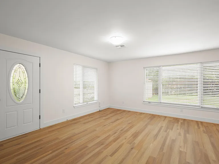 3808 Tonkawa Trl — Photo 10