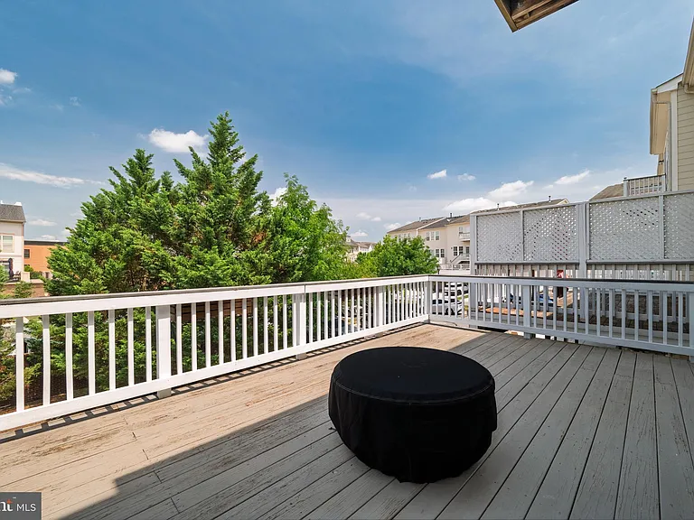 43580 Popes Creek Sq — Photo 62