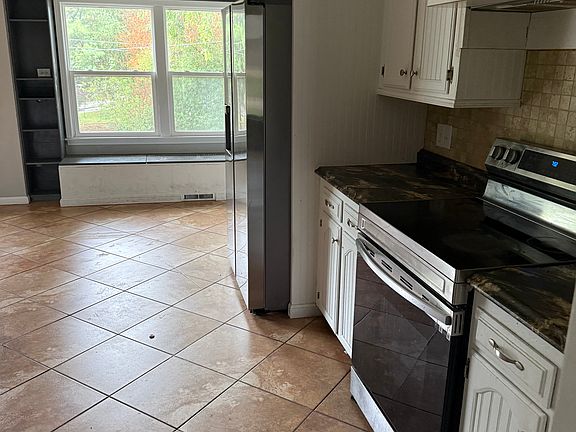 2nd image of 1352 E Woodgate St