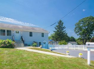 21 Overlook Ave, Groton, CT 06355