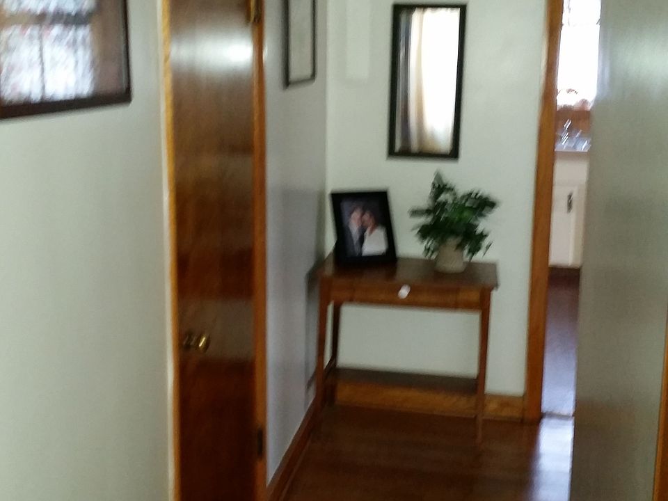 1st image of 179 Holland Ave