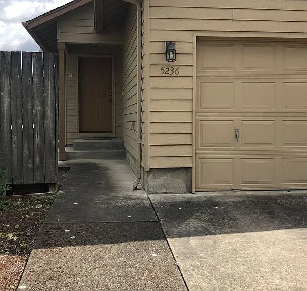 5236 SW Technology Loop — Photo 1