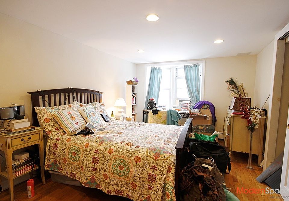 2nd image of 2225 47th St