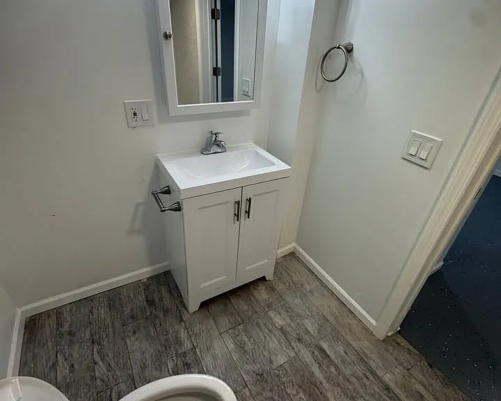 1523 W 18th St #BASEMENT — Photo 9