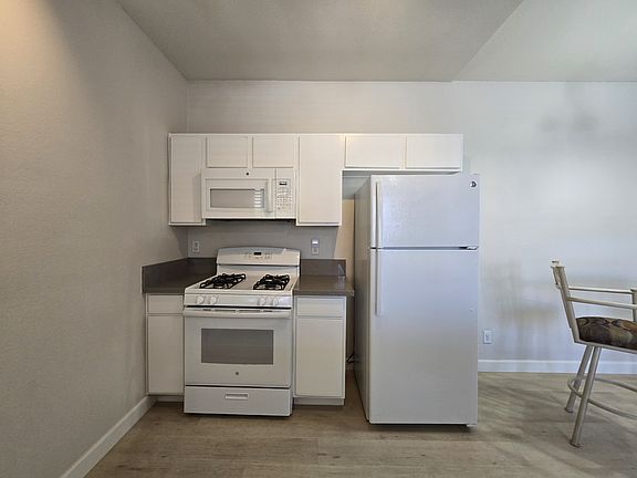 5th image of 4960 Harrison Dr APT 229