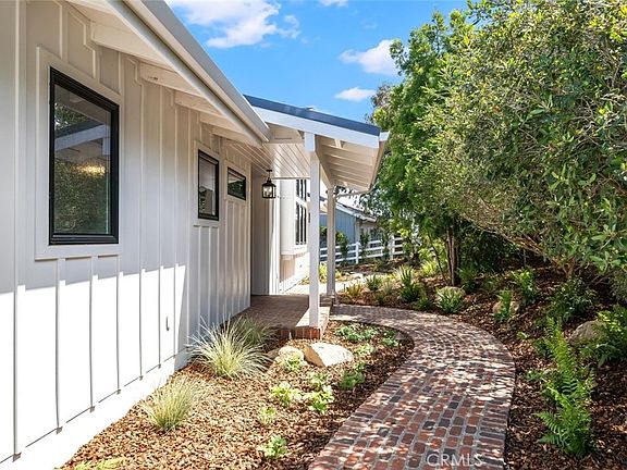 4th image of 2786 Eton Rd