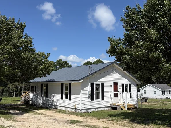 2189 N Carolina 55, Coats, NC 27521