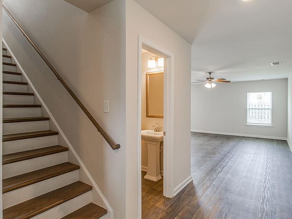 3rd image of 40 Blue Fescue Way