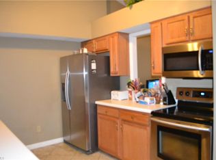5703 Battery Ct UNIT E, Greensboro, NC 27409