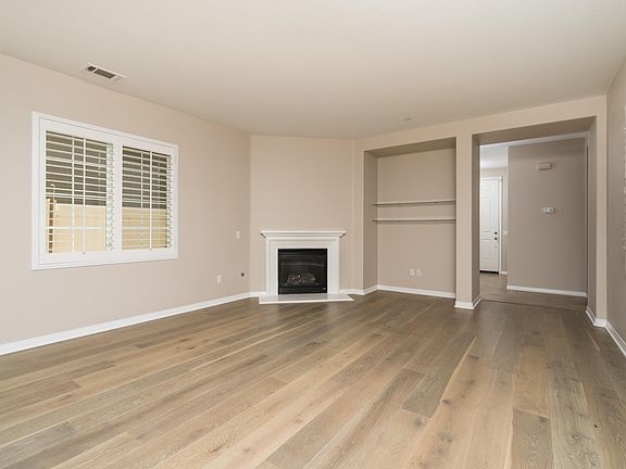 5th image of 3355 Kings Canyon Dr