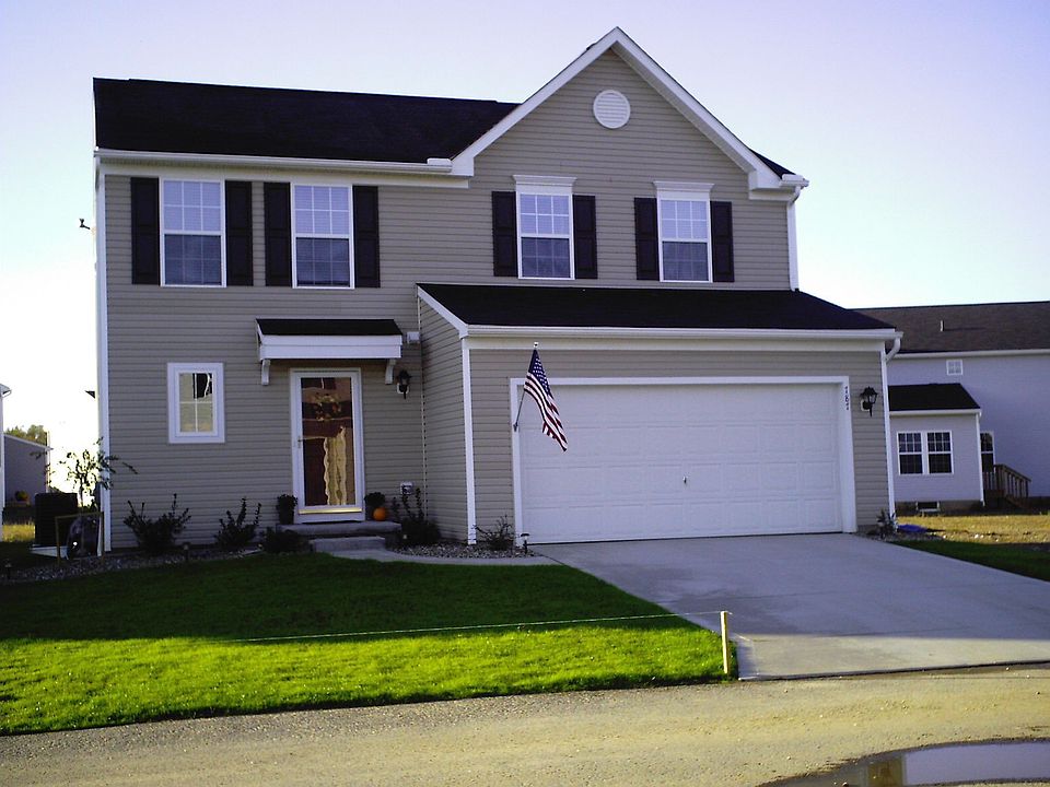 1st image of 787 Chauncey Ln