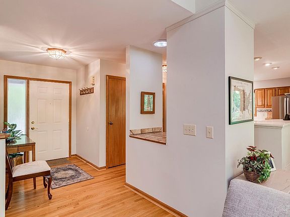 4th image of 477 White Oak Dr