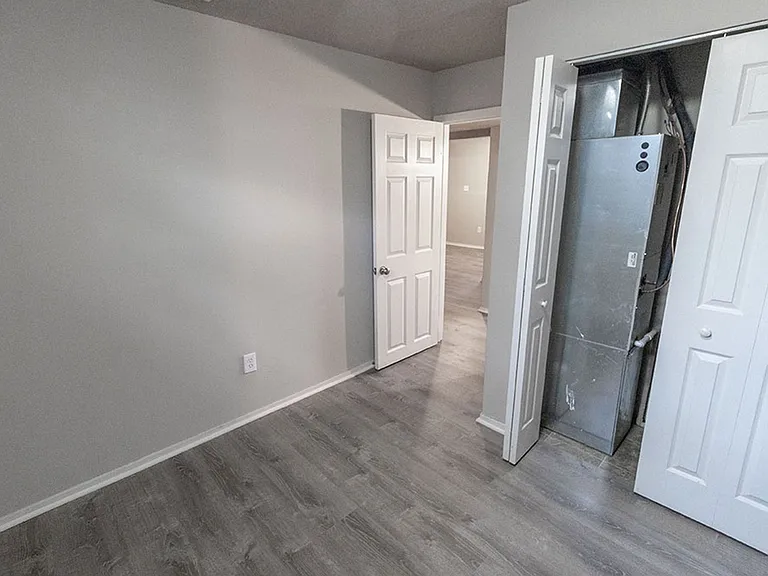 212 Wheaton Ct — Photo 22