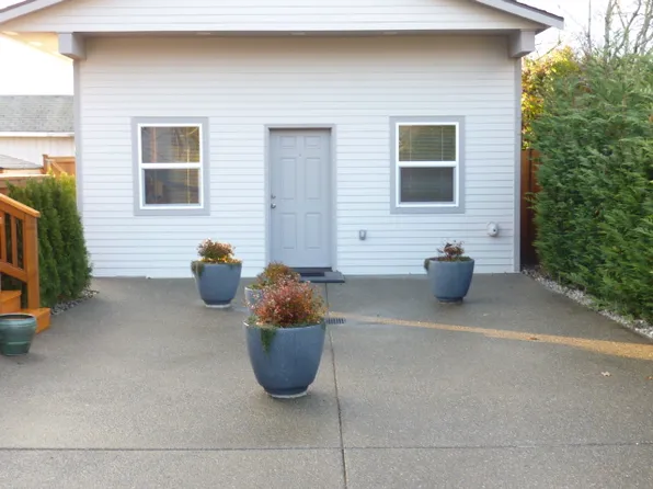 525 Pelly Ave N, Renton, WA 98057