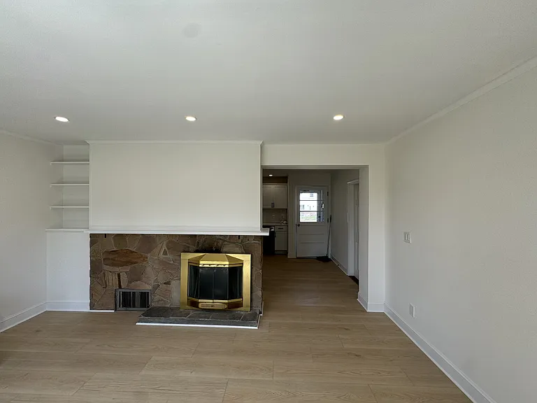 16 Westfield Rd — Photo 5
