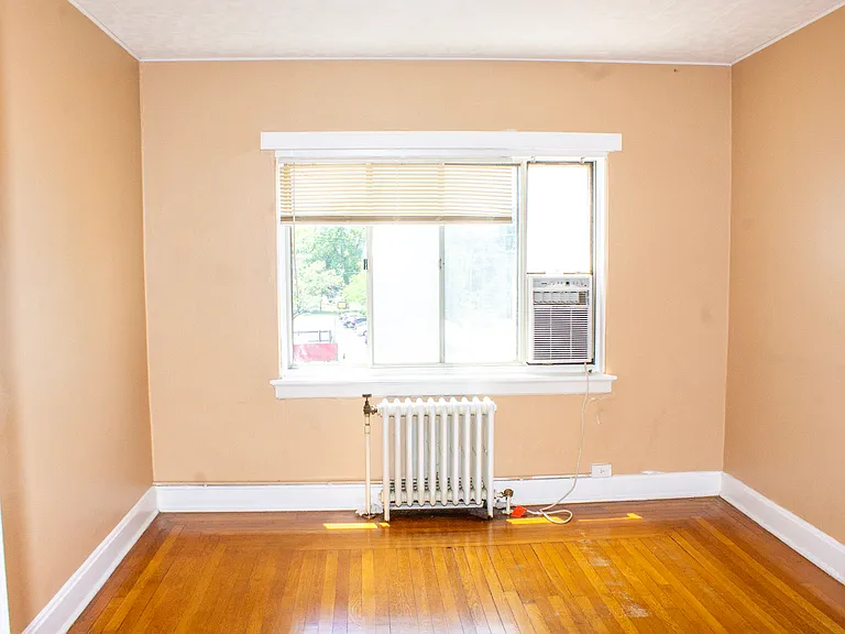 5822 Hamilton Ave #1 — Photo 3
