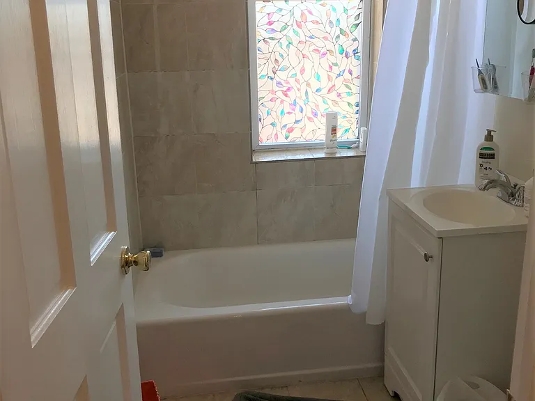 66 Quint Ave #2 — Photo 8