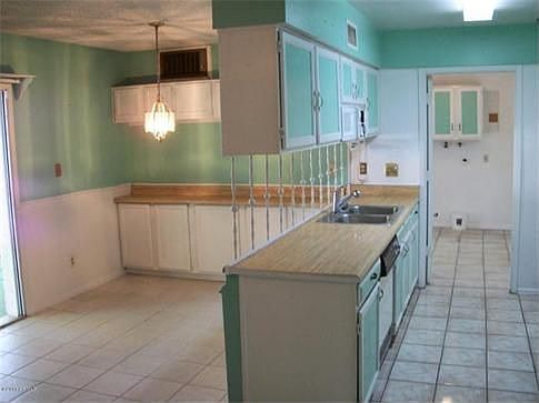 5th image of 2137 E Dolphin Ave
