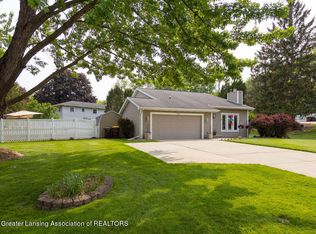520 Sherman Rd, Lansing, MI 48917