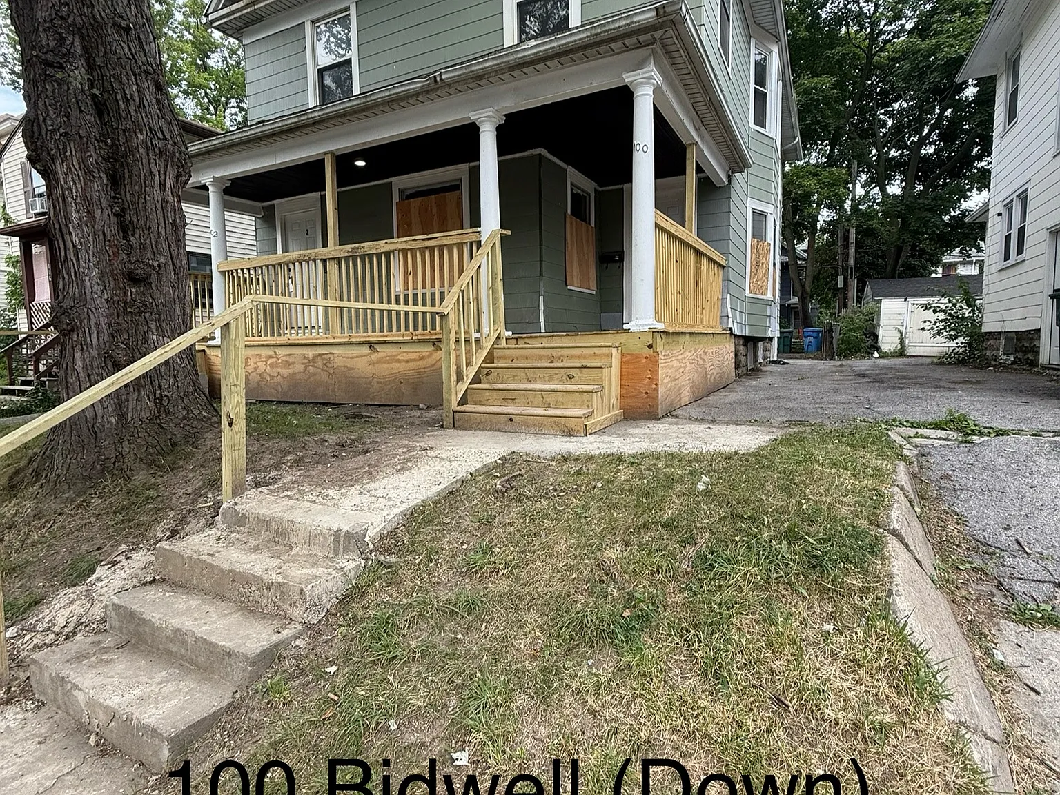 3 bed, 1049 sqft, $1,680 — Photo 1