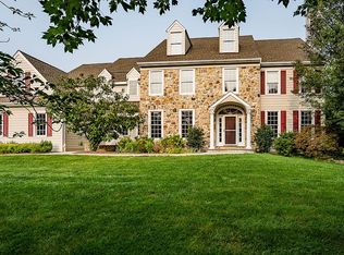 13 Peale Dr, West Chester, PA 19382