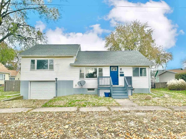 301 W South St, Abingdon, IL 61410