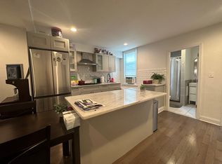 618 S 2nd St #2F, Philadelphia, PA 19147