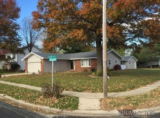 2 Arthur Dr, Rochester, IL 62563