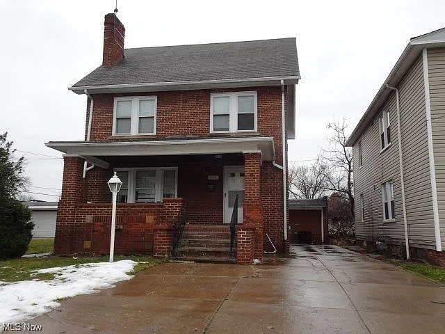 978 Royal Rd photo 1