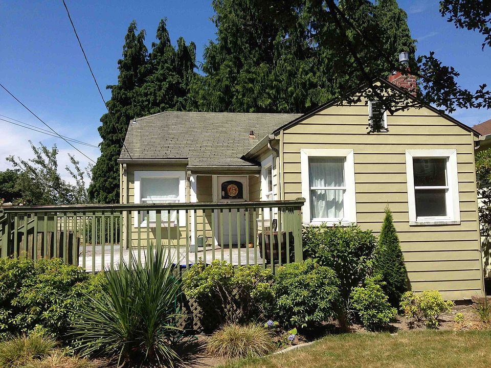 2nd image of 6219 29th Ave NE