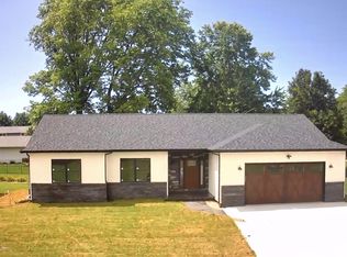 46 Durbin Ter, Chatham, IL 62629