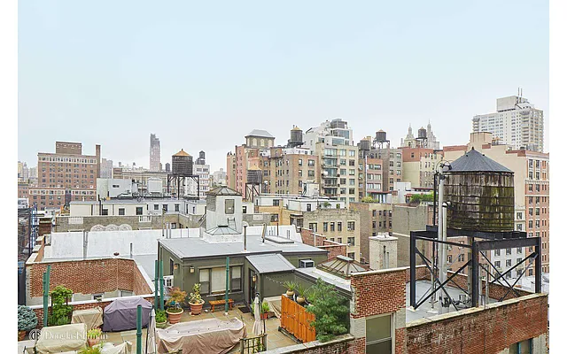 Sold by Douglas Elliman | media 21