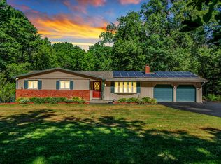 20 Hillyndale Rd, Mansfield, CT 06268