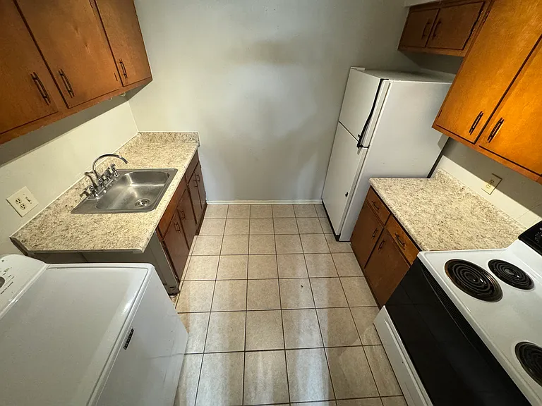 680 Sharp Ln #116 — Photo 21