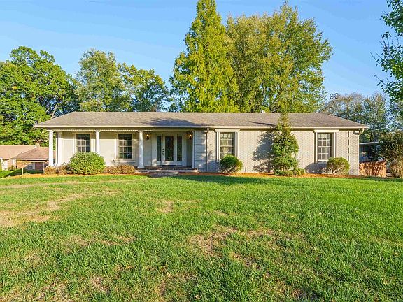 2nd image of 3414 Oaklane Dr