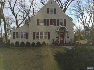 108 Avondale Rd, Ridgewood, NJ 07450