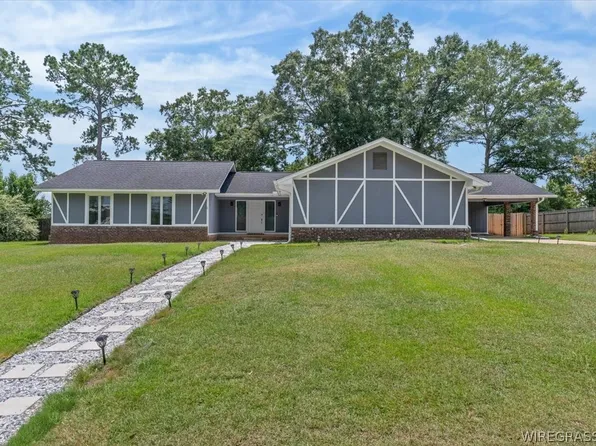 104 E Kingswood Dr, Enterprise, AL 36330