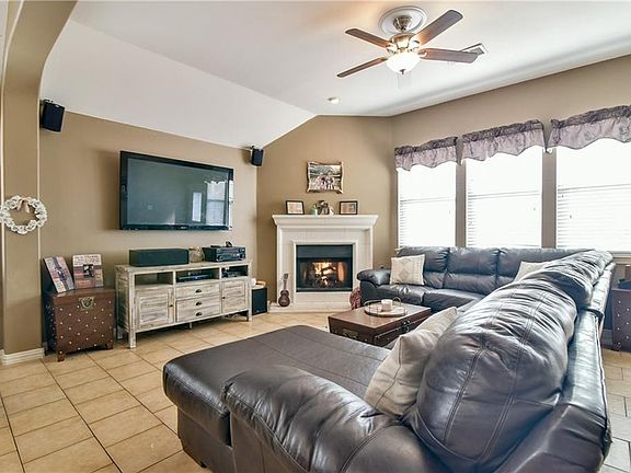 3rd image of 8000 Cedar Lake Ln
