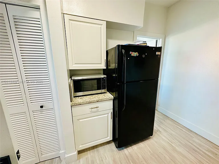 1200 Euclid Ave #308 — Photo 12