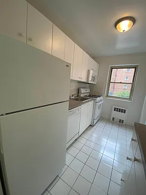 Rented by Contact Realty | media 17