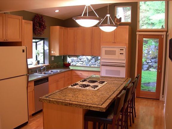 Kitchen with granite island
