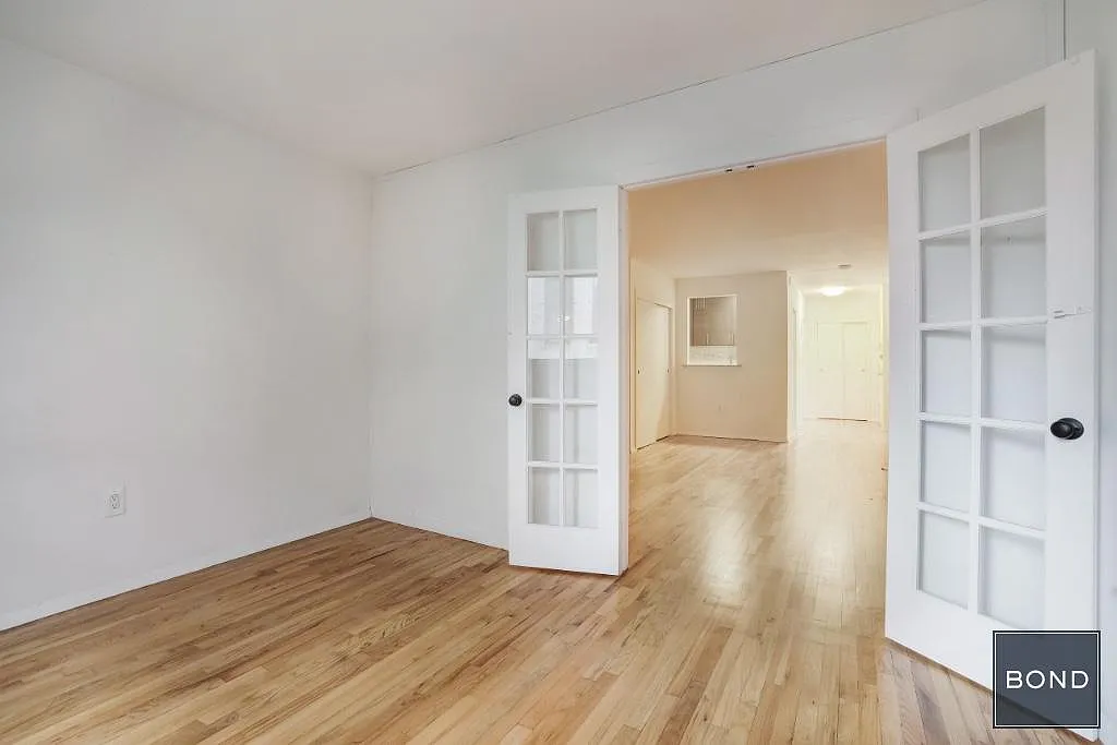 214 East 24th Street — Photo 3