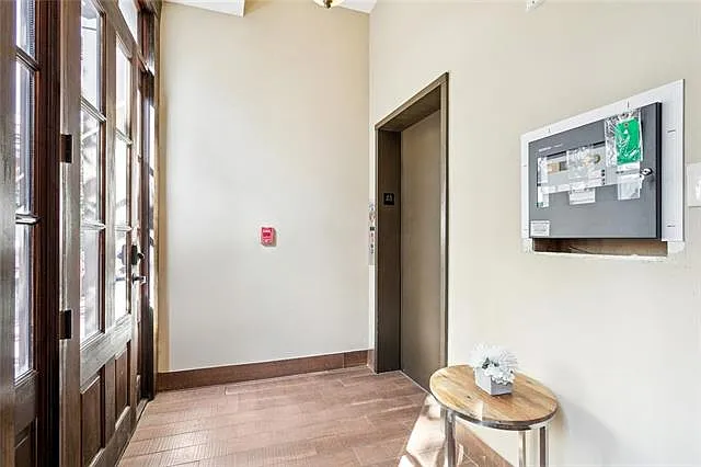 Building Photo - 431 Gravier St #4