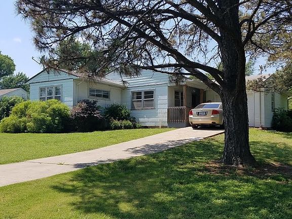 3rd image of 102 Park Ln