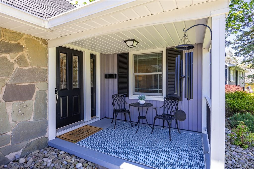341 Churchill Dr S, Rochester, NY - View 5