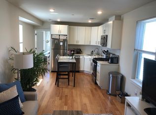 9 8th St #3A, Cambridge, MA 02141