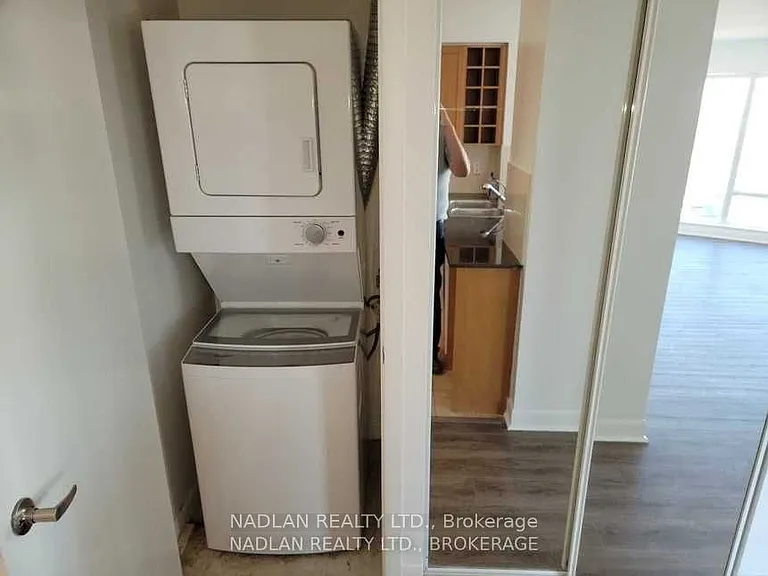 210 Victoria St #3901 — Photo 15