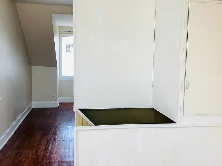 3rd floor bedroom