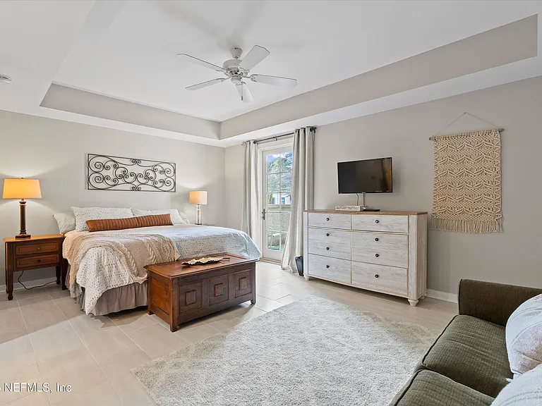 955 Registry Blvd — Photo 8